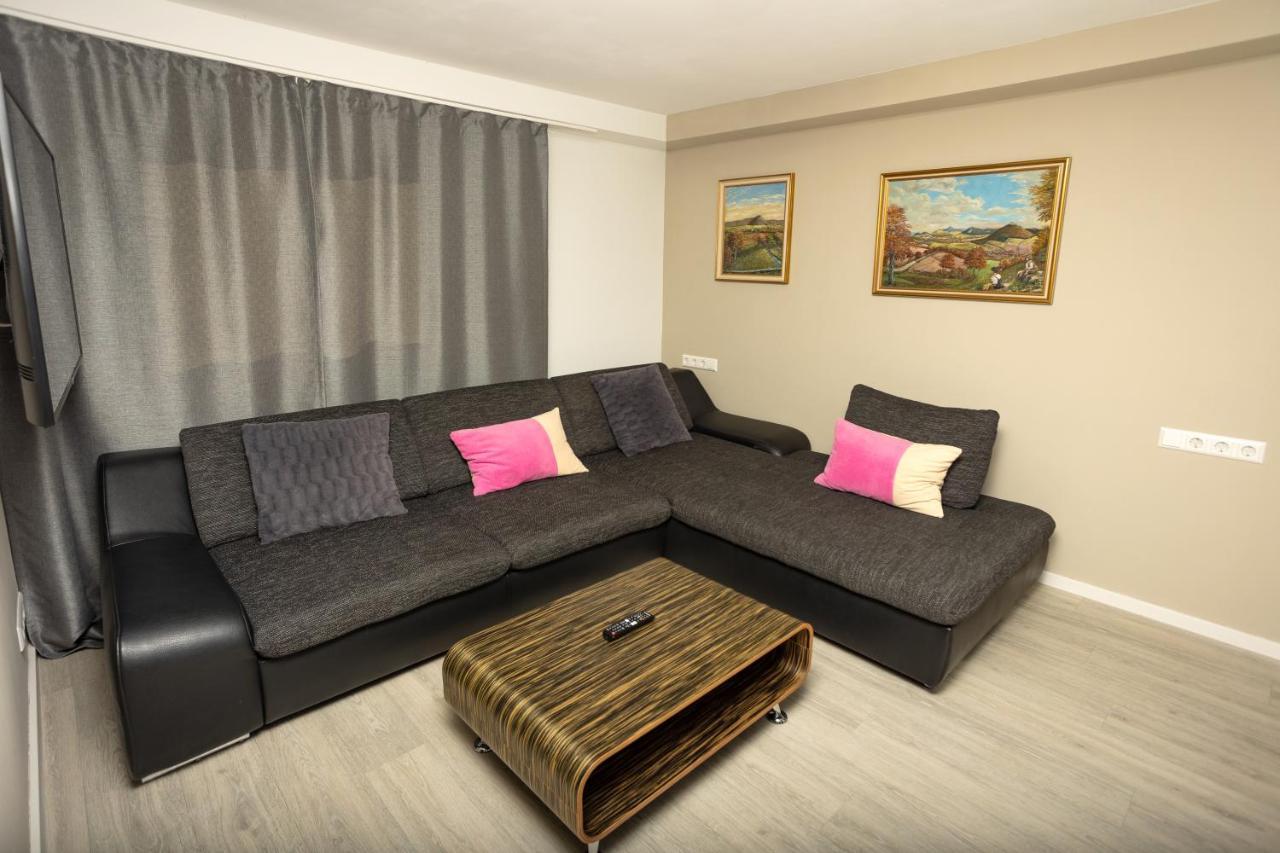 Ferienwohnung Burgblick Im Neuffener Tal Mit Sauna Und Wallbox Frickenhausen  ภายนอก รูปภาพ