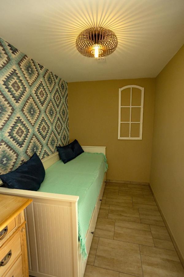 Ferienwohnung Burgblick Im Neuffener Tal Mit Sauna Und Wallbox Frickenhausen  ภายนอก รูปภาพ